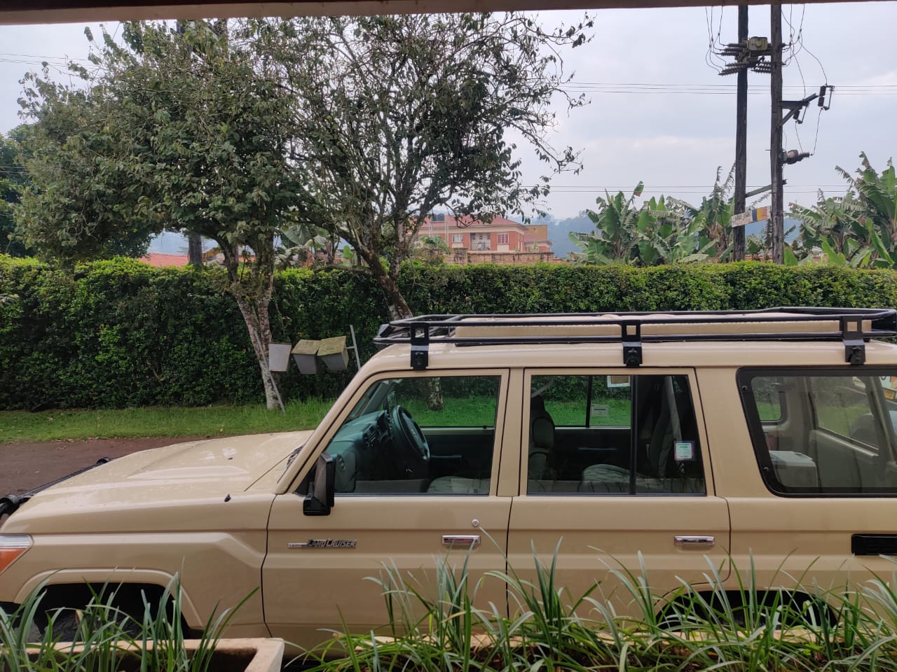 Extended Land Cruiser (VX / V8 / Safari Extended) — Best for Rugged Long Safaris
