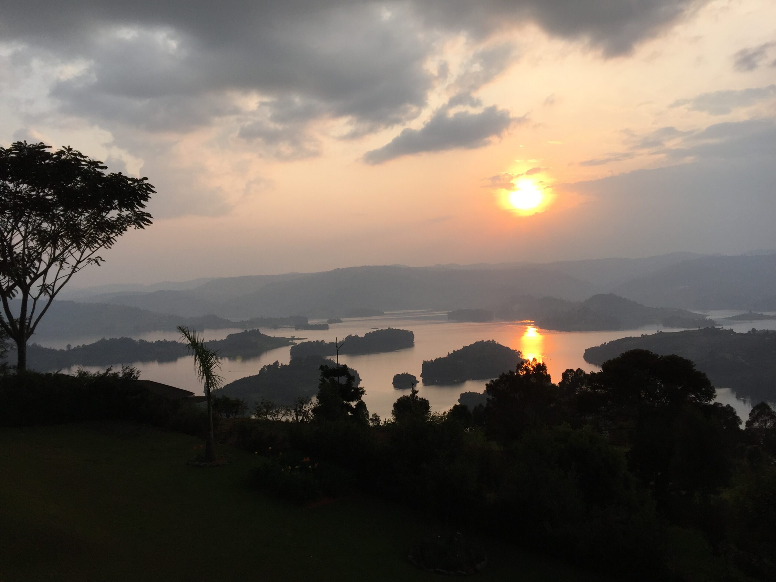 Lake Bunyonyi – Relaxation and Romance
