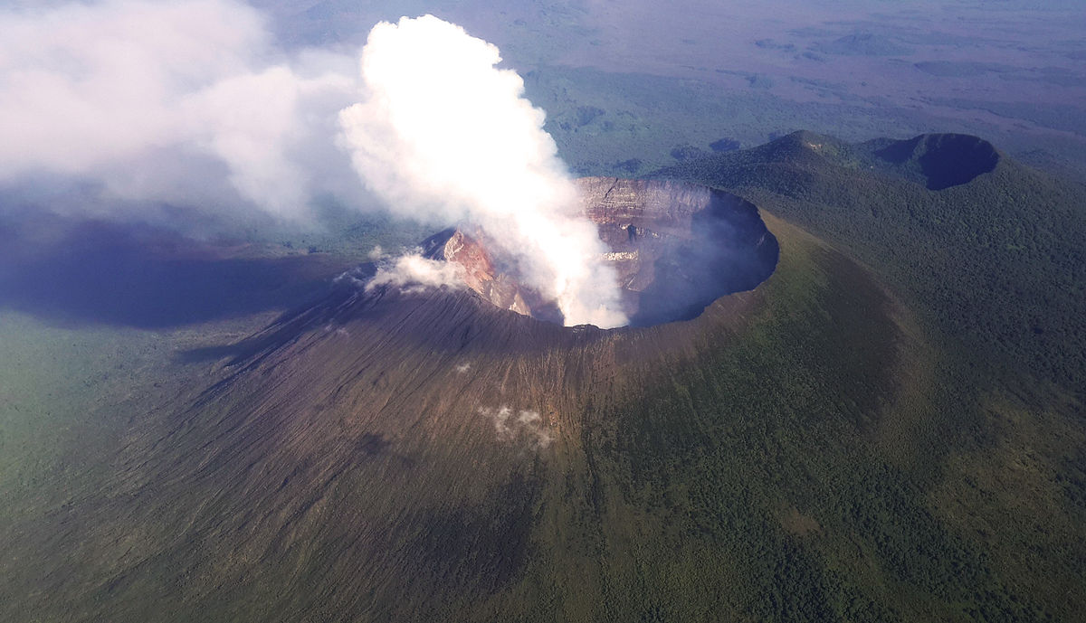 Mountain Nyiragogo.