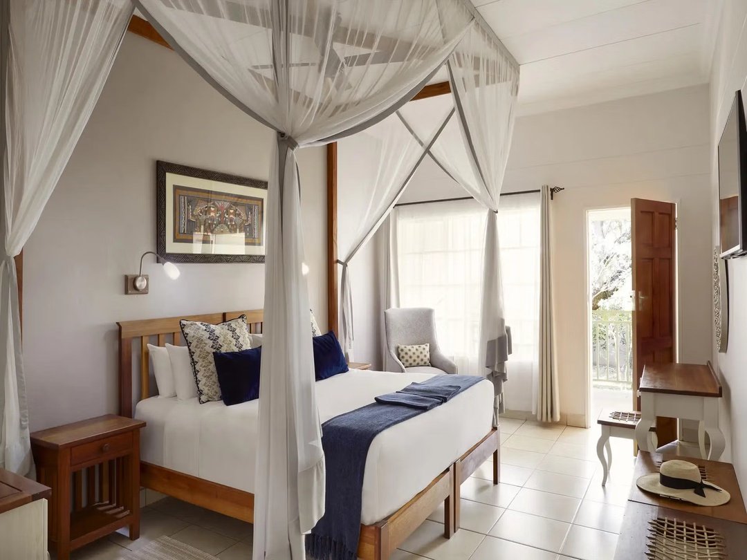 Batonka Guest Lodge, a wonderful mid-range accommodation near Victoria Falls, offering comfortable rooms, welcoming hospitality, relaxing surroundings and a convenient base for exploring the waterfall and local attractions.
