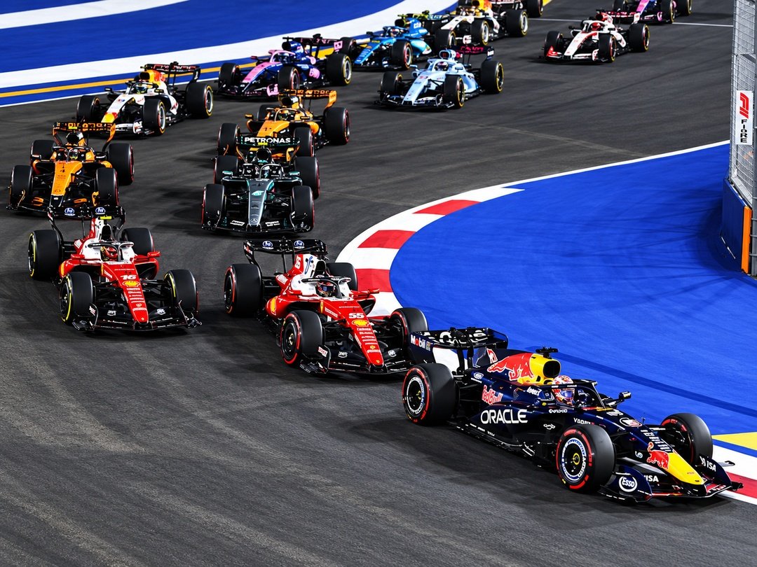 Formula 1 cars racing on track ahead of the future Rwanda Formula 1 African Grand Prix